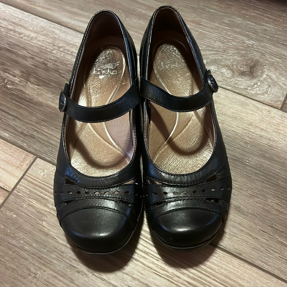 DANSKO Mathilda Mary Janes 37